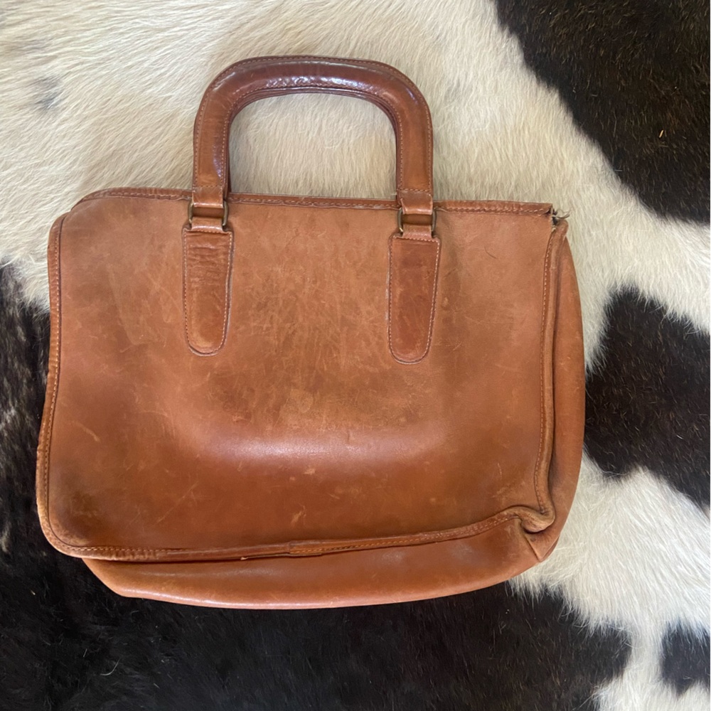 VINTAGE \\ Coach Hand Bag \\ registration number 510-9204